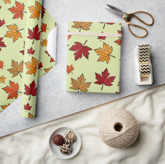 Autumn Maple Leaves Pattern Thanksgiving Gift Cadeaupapier (Crafts)