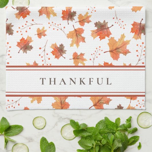 Autumn Maple Leaves & Terracotta Stripe Custom Theedoek (Gevouwen)