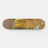 Autumn path with yellow trees and fallen leaves persoonlijk skateboard (Horizontaal)