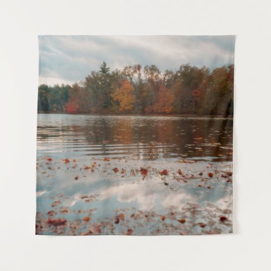 Autumn Pond Tapestry Wandkleed (Voorkant)