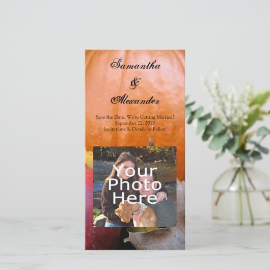 Autumn Pumpkin, Apple en kleurrijke bladeren Save The Date (Staand voorkant)