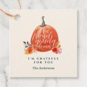 Autumn Pumpkin Orange Floral Friendsgiving Dinner Bedankjes Labels (Voorkant)