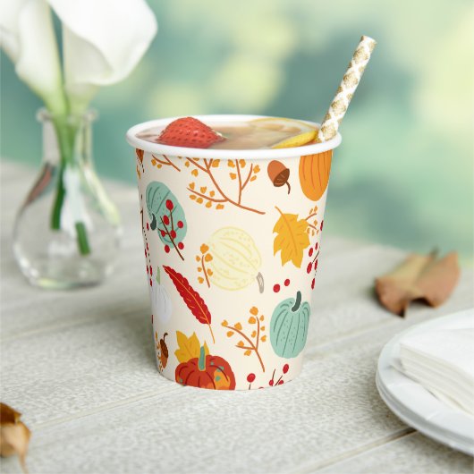Autumn Pumpkins and Leaves Pattern Cups Papieren Bekers (Insitu)