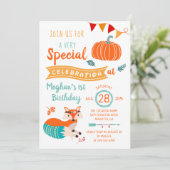 Autumn Woodland Fox Pumpkin Birthday Uitnodiging (Staand voorkant)