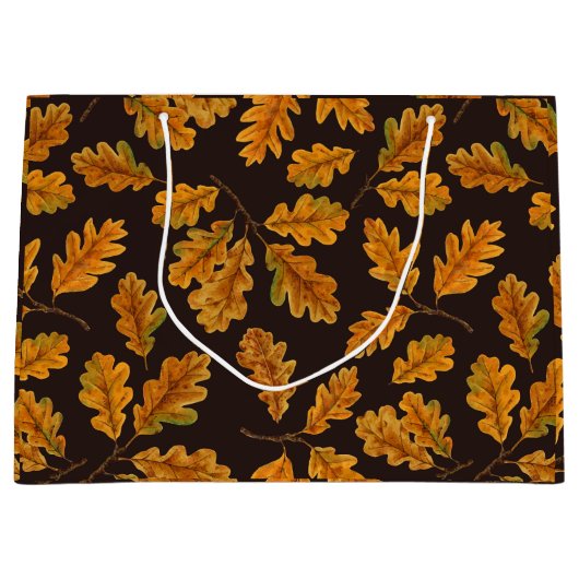 Autumnal eikenbladeren op donkerbruin groot cadeauzakje (Voorkant)