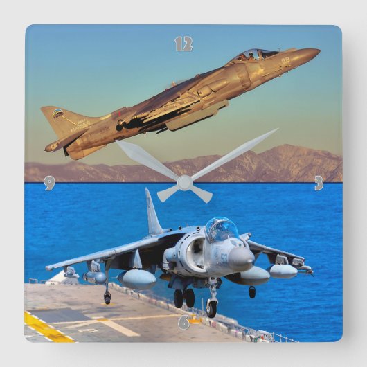 AV-8B HARRIER II VIERKANTE KLOK (Voorkant)