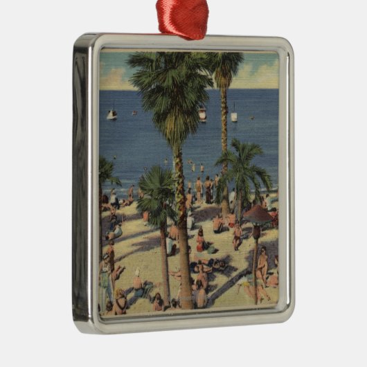 Avalon Uitzicht Beach w/Sunbathers Metalen Ornament (Rechts)