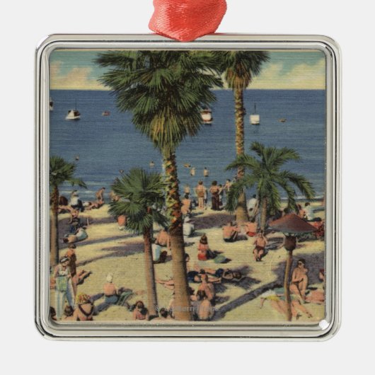 Avalon Uitzicht Beach w/Sunbathers Metalen Ornament (Voorkant)