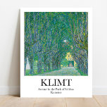 Avenue in het Park van Schloss Kammer Gustav Klimt Poster<br><div class="desc">Breng het mooie van natuur in huis met dit prachtige poster van Gustav Klimt’s "Avenue in the Park of Schloss Kammer." Dit schilderij is in 1912 geschilderd en toont een met bomen omzoomde laan in het park Schloss Kammer. Klimt richtte zich tijdens de zomervakanties consequent op landschapsonderwerpen in het pittoreske...</div>