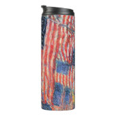 Avenue in the Rain by Frederick Childe Hassam Thermosbeker (Geroteerd rechts)