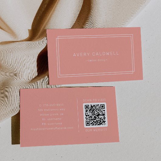 AVERY Minimaal Blush Perzik Zachte Koraal QR Code Visitekaartje