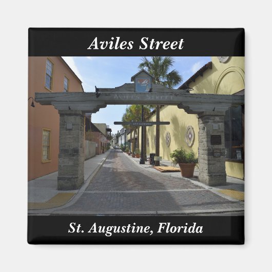 Aviles Street Magneet (Voorkant)