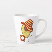 Avocado strandmeisje met zon-pet en zwemring latte mok (Rechts)