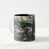 Avocado Tree Tweekleurige Koffiemok (Voorkant links)