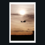 Avond Cessna 182 Poster<br><div class="desc">Een Cessna 182 vertrekt een lokale luchthaven tijdens een vroege zomeravond met een mooie achtergrond.</div>