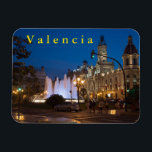 Avond in het "Administratiegebied" in Valencia. Magneet<br><div class="desc">Avond in het "Administratiegebied" in Valencia. Travel. Europe. Spanje. Valencia is een stad in Spanje, het centrum van de autonome gemeenschap Valencia en de provincie met dezelfde naam. De derde grootste stad in Spanje is na Madrid en Barcelona. Gelegen aan de samenvloeiing van een deels gedraineerde rivier Turia in het...</div>