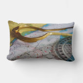 Avonturen beleven en bestemming zoeken op kompas. kussen (Voorkant)