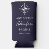 Avontuur begint donkerblauw gepersonaliseerd seltzer blikjeskoeler (Voorkant)