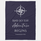 Avontuur begint gepersonaliseerd donkerblauw fleece deken (Voorkant)