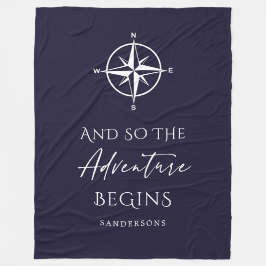 Avontuur begint gepersonaliseerd donkerblauw fleece deken (Voorkant)