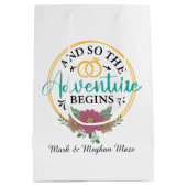 avontuur begint Trouwwoordkunst aanpasbaar Medium Cadeauzakje (Achterkant)