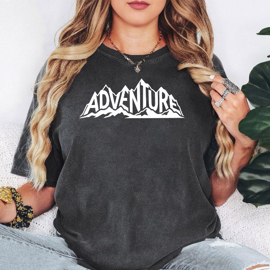 Avontuur Berg Tekst Grafisch T-shirt