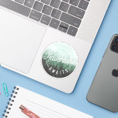 Avontuur wacht | Cool Outdoorsy offerte Sticker (Laptop met iPhone)