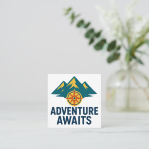 Avontuur wacht – Mountain & Compass Car Decal Vierkante Visitekaartje