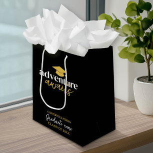 Avontuur wacht - Naam Pet Zwart Goud Afstuderen Medium Cadeauzakje