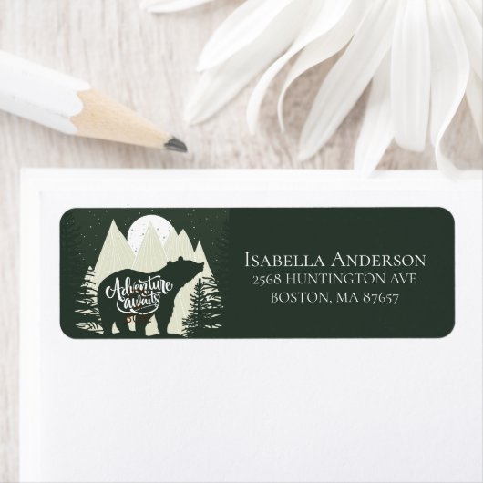 Avontuur wacht op Beer Het is een padvinder Etiket (Insitu)