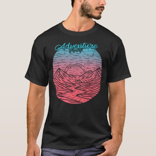 Avontuur wacht op  berg met meer strand t-shirt (Voorkant)