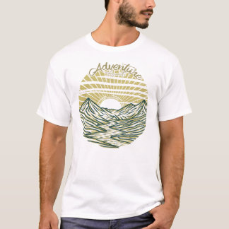 Avontuur wacht op berg met meer strand t-shirt