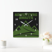 Avontuur wacht op hoogtepunt hoogtewandelpad in de vierkante klok (Huis)