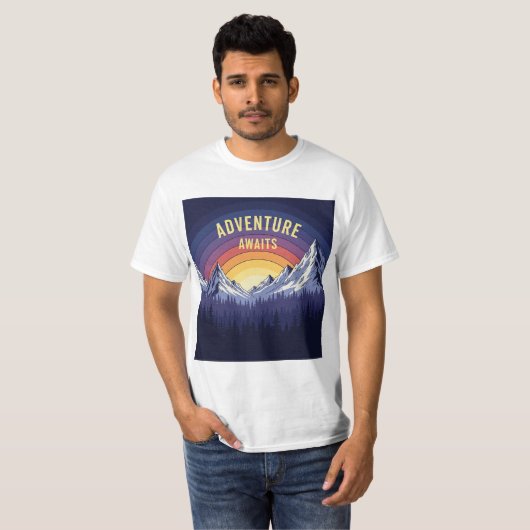 Avontuur wacht op Mountain Sunset Retro wandelen T-shirt (Voorkant volledig)
