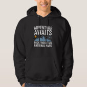 Avontuur wacht op Rocky Mountain Hiking Natuur Com Hoodie (Voorkant)