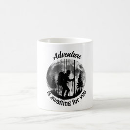 Avontuur wacht op u buiten berg koffiemok