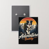 Avontuurlijke Buddy Hond Wanddecoratie Button (Voorkant / Achterkant)