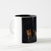 Avontuurlijke Cat Cave Coffee Mok (Voorkant links)