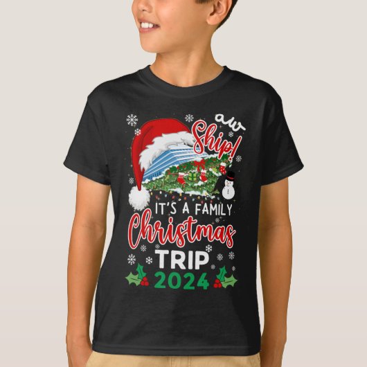 AW Ship Het is een kerstcruise 2024 Familie M T-shirt (Voorkant)