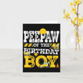 Aw van de verjaardagsjongen die overeenkomt met de kaart (Gele Bloem)