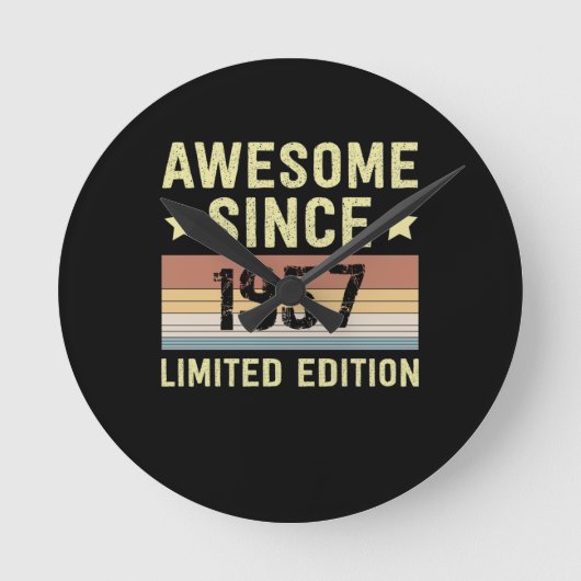 Awesome Since 1957 Retro 65 Years Old Birthday Ronde Klok (Voorkant)