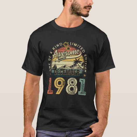 Awesome since December 1981 44 Years Old 44th Birt T-shirt (Voorkant)
