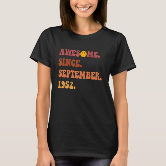 Awesome Since September 1952 Retro Groovy 70 Year  T-shirt (Voorkant)