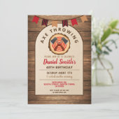 Ax Throwing Birthday Lumberjack Fun Wood Invite Kaart (Staand voorkant)