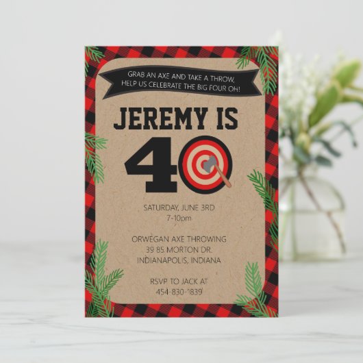 Ax Throwing Fortieth Birthday Invitation Kaart (Staand voorkant)
