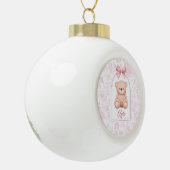 Ayla | Aangepaste Roze Teddybeer Nursery Design Keramische Bal Ornament (Links)