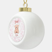 Ayla | Aangepaste Roze Teddybeer Nursery Design Keramische Bal Ornament (Rechts)
