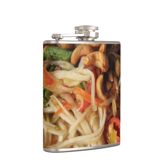 Ayutthaya Spicy Papaya Salad [Som Tam] met Cashew Heupfles (Rechts)