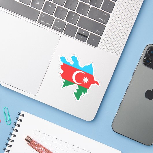 Azerbeidzjan vlag in de landkaart sticker (Laptop met iPhone)