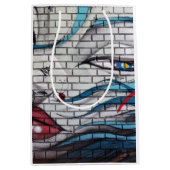 Aziatisch Meisje Graffiti Medium Cadeauzakje (Voorkant)